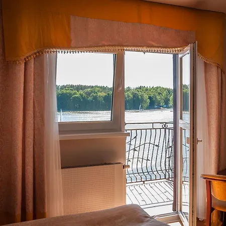 Na Skarpie 2* Mikołajki